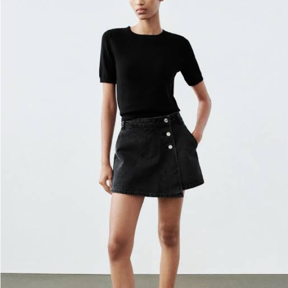 Black Buttoned Denim Skort